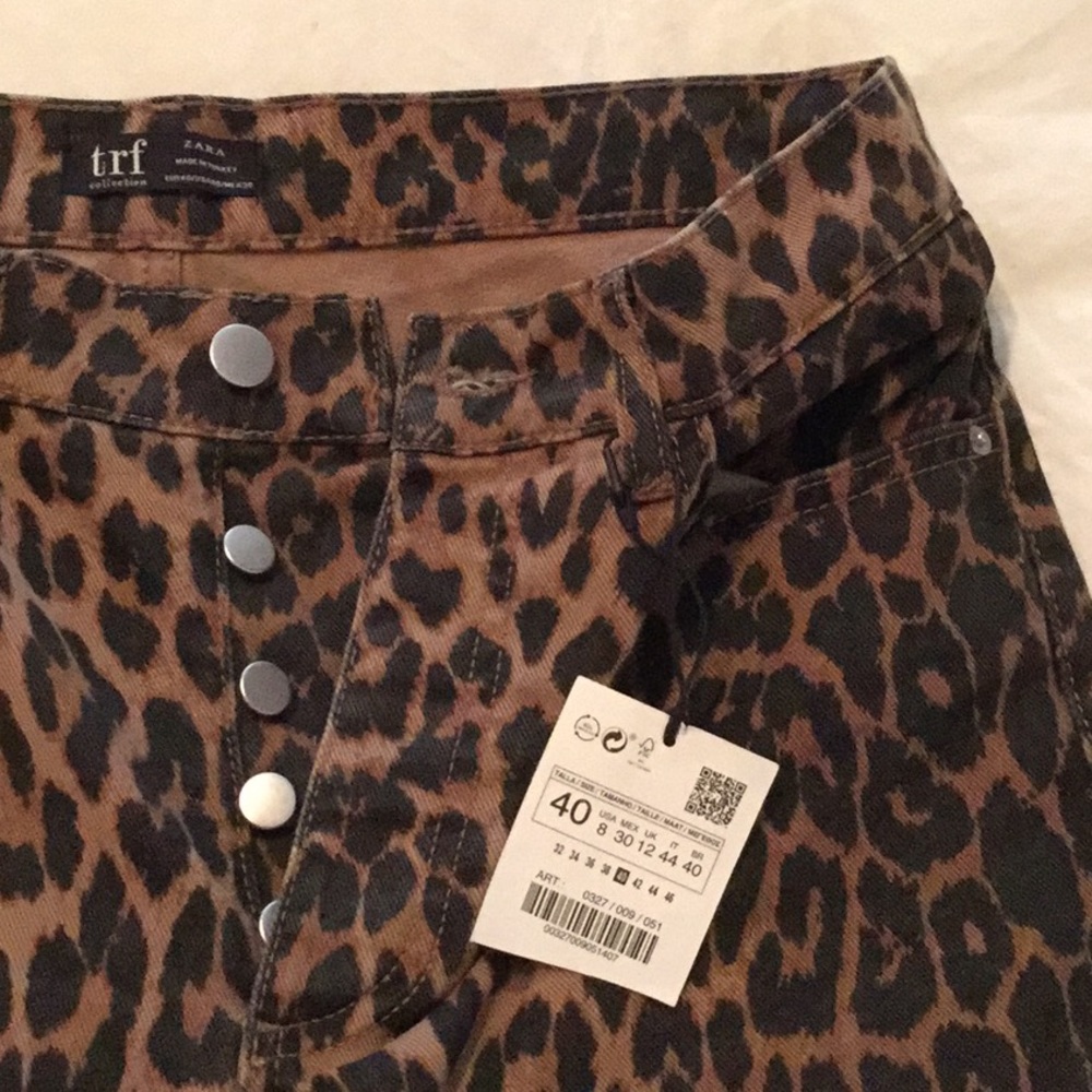 Leopard jeans